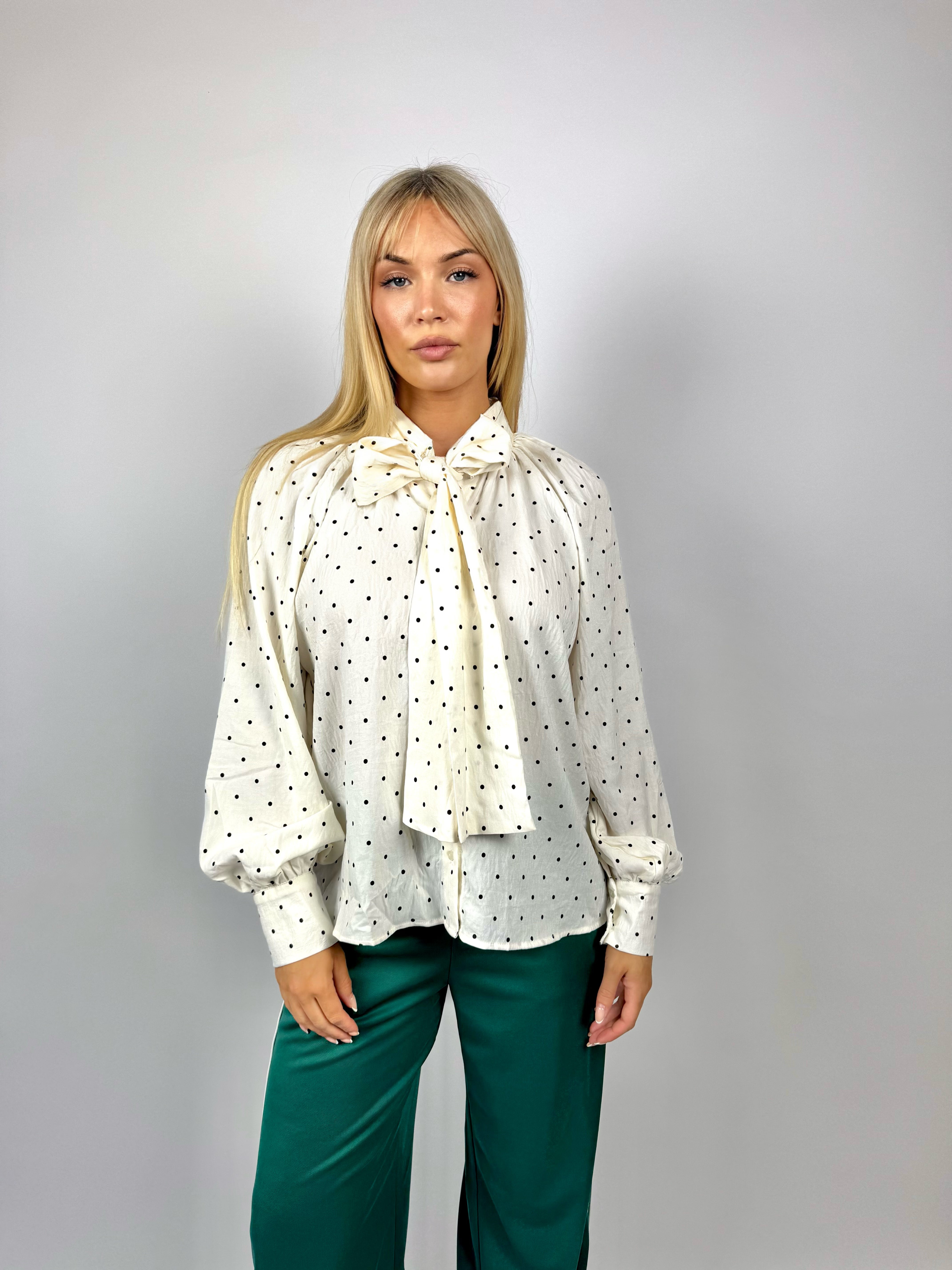 Dot blouse